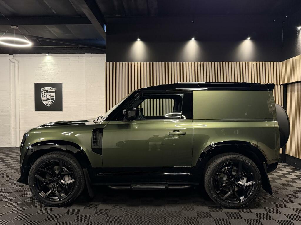 Land Rover Defender 90 X-dynamic Hse Green #5