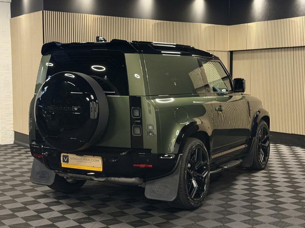 Land Rover Defender 90 X-dynamic Hse Green #3