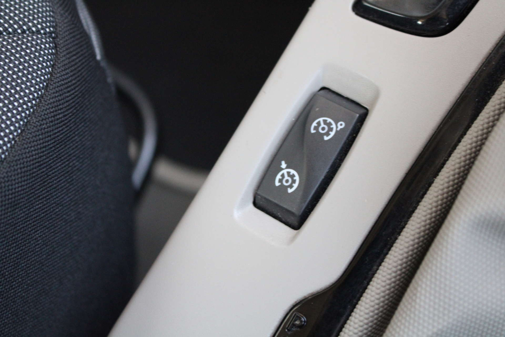 Renault Zoe I-expression 5dr Auto White #17