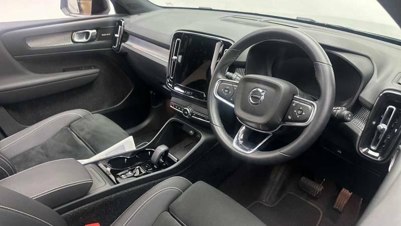 Volvo XC40 B4 Mild Hybrid Ultra Dark - 2024 74 HG74BWE Silver #4