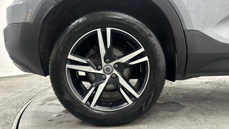Volvo XC40 T3 Momentum Sunroof, 360 Camera, Blis. Grey #9