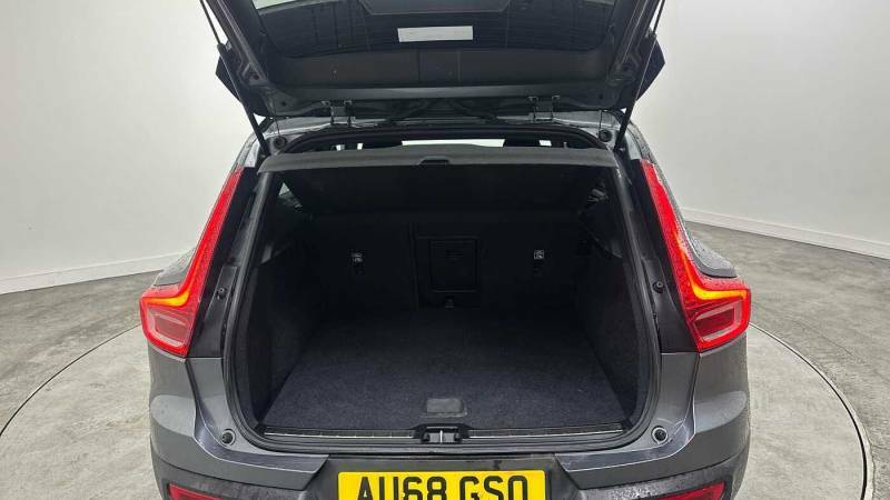 Volvo XC40 T3 Momentum Sunroof, 360 Camera, Blis. Grey #13
