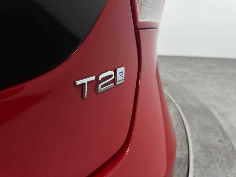 Volvo V40 T2 R-design Pro Edition - 2019 69 HG69DPN Red #6