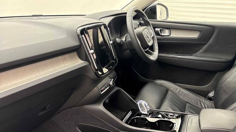 Volvo XC40 B4 Mild Hybrid Ultimate Dark White #5