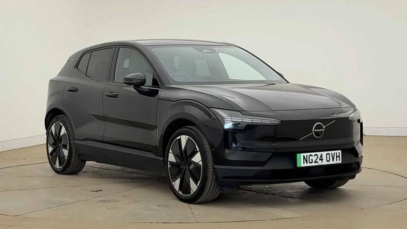 Volvo EX30 Single Motor Extended Range Ultra Black
