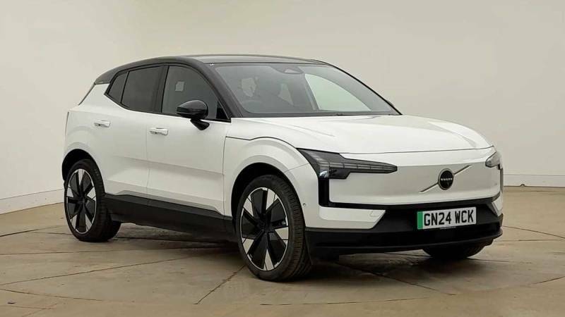 Volvo EX30 Single Motor Extended Range Ultra White