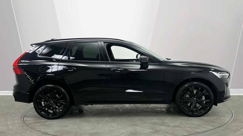 Volvo XC60 B5 Awd Mild Hybrid Black Edition Plus Black #3