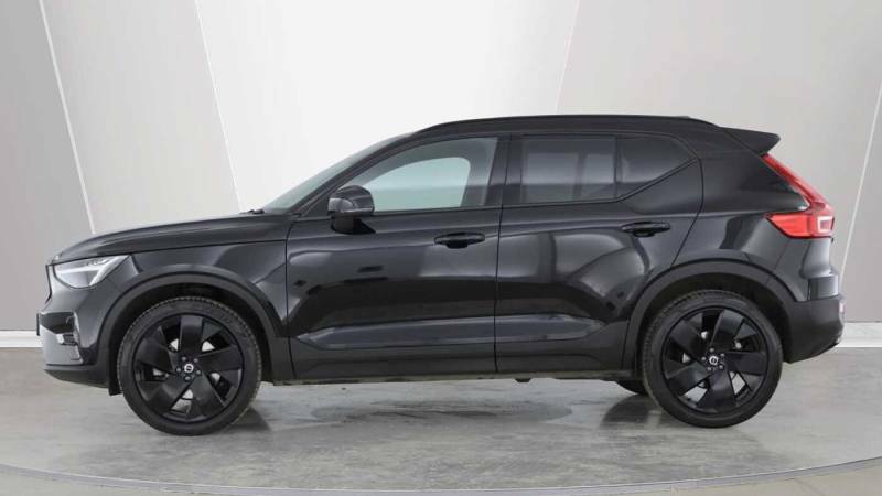 Volvo XC40 B3 Mild Hybrid Black Edition Plus Black #3