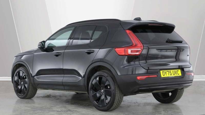 Volvo XC40 B3 Mild Hybrid Black Edition Plus Black #2
