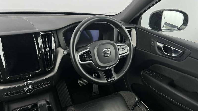 Volvo XC60 B4 Awd Mild Hybrid R-design Black #6