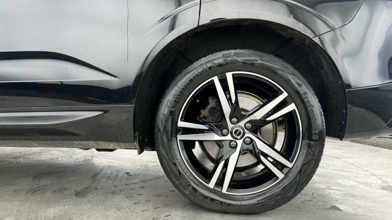 Volvo XC60 B4 Awd Mild Hybrid R-design Black #4