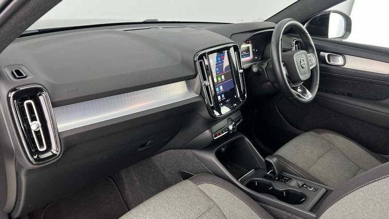 Volvo XC40 B3 Mild Hybrid Core Black #4