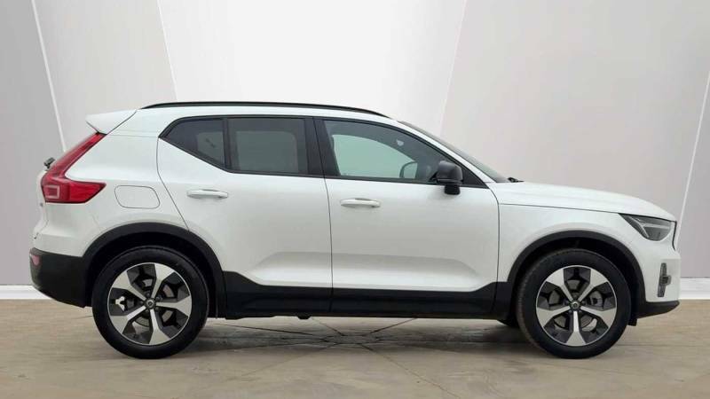 Volvo XC40 B3 Mild Hybrid Plus Dark White #2