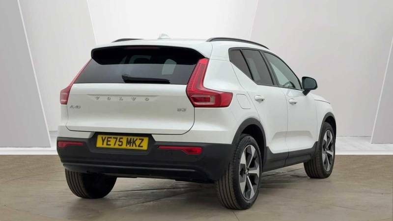 Volvo XC40 B3 Mild Hybrid Plus Dark White #3