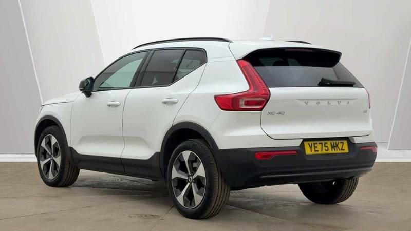 Volvo XC40 B3 Mild Hybrid Plus Dark White #5