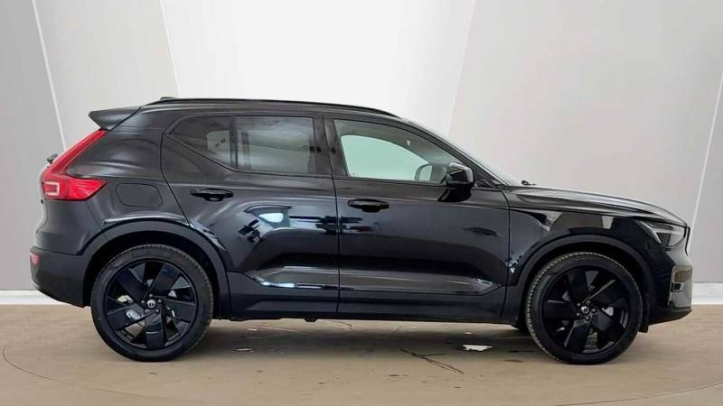 Volvo XC40 B4 Mild Hybrid Black Edition Plus Black #2