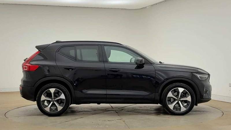 Volvo XC40 B4 Mild Hybrid Ultimate Dark Black #2