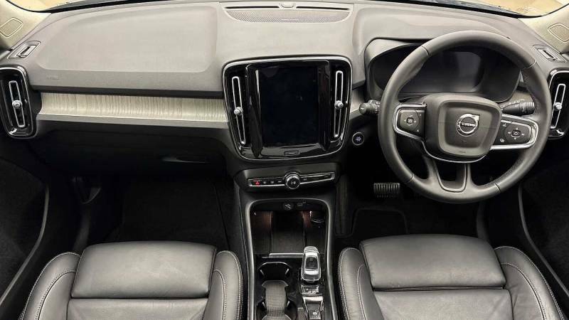 Volvo XC40 B4 Mild Hybrid Ultimate Dark Black #6