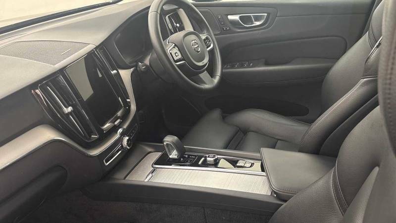 Volvo XC60 T6 Awd Phev Recharge Plus Dark Black #6