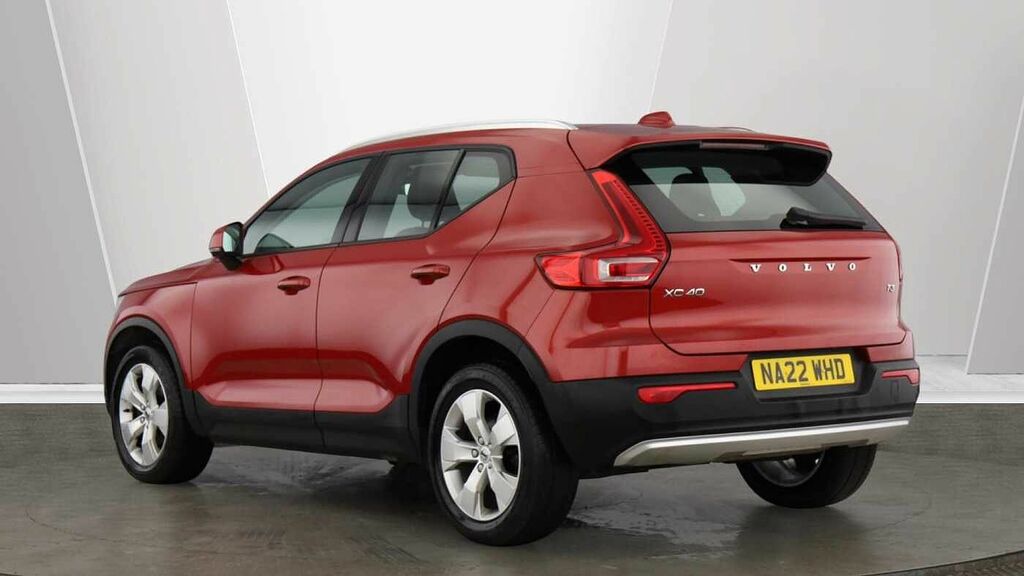 Volvo XC40 Momentum, T3 NA22WHD Red #3