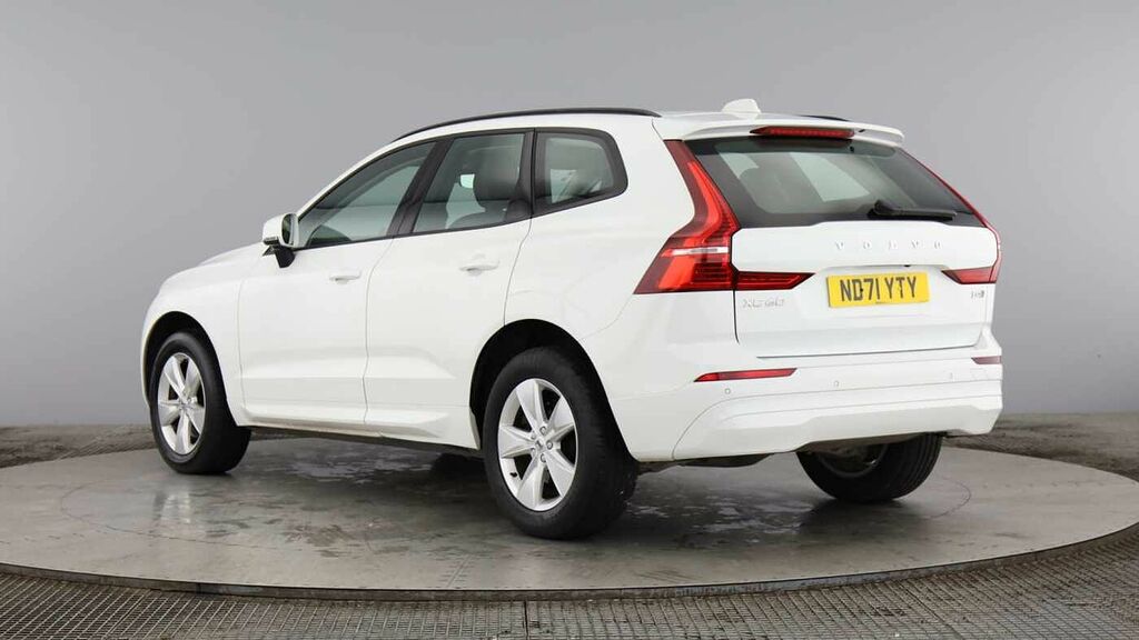 Volvo XC60 Momentum, B4 Awd Mild Hybrid White #3