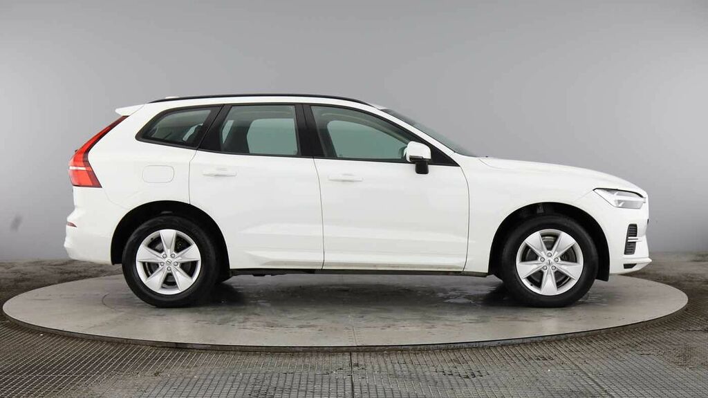 Volvo XC60 Momentum, B4 Awd Mild Hybrid White #2