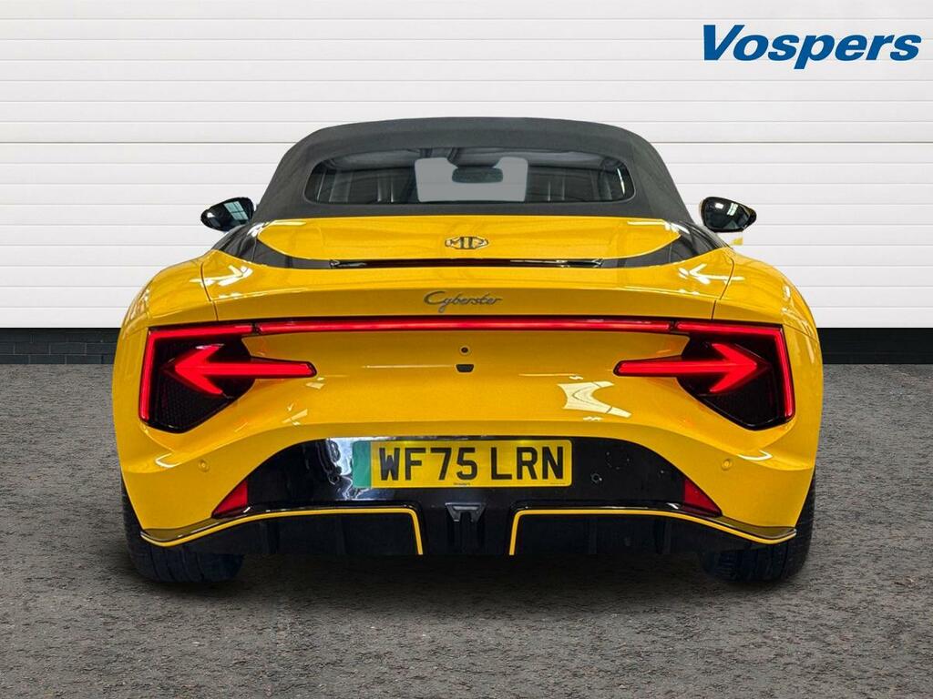 MG Cyberster 375Kw Gt Dual Motor 77 Kwh Awd Yellow #6