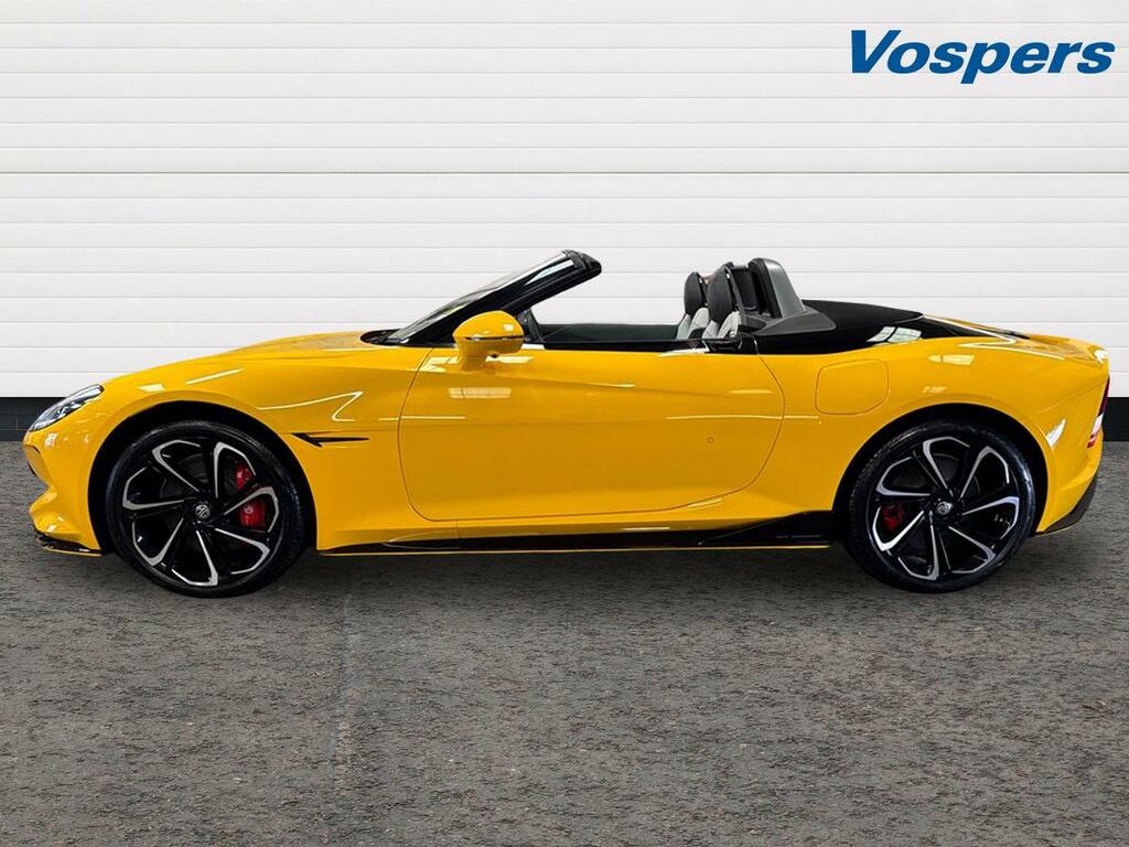 MG Cyberster 375Kw Gt Dual Motor 77 Kwh Awd Yellow #4
