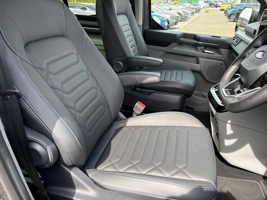 Ford Tourneo Custom 2.0 Ecoblue 136Ps H1 Titanium 8 Seater Black #22