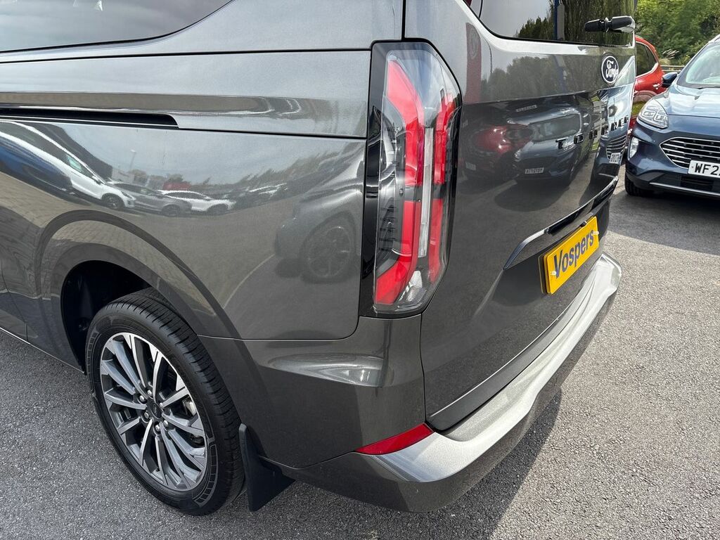 Ford Tourneo Custom 2.0 Ecoblue 136Ps H1 Titanium 8 Seater Black #32