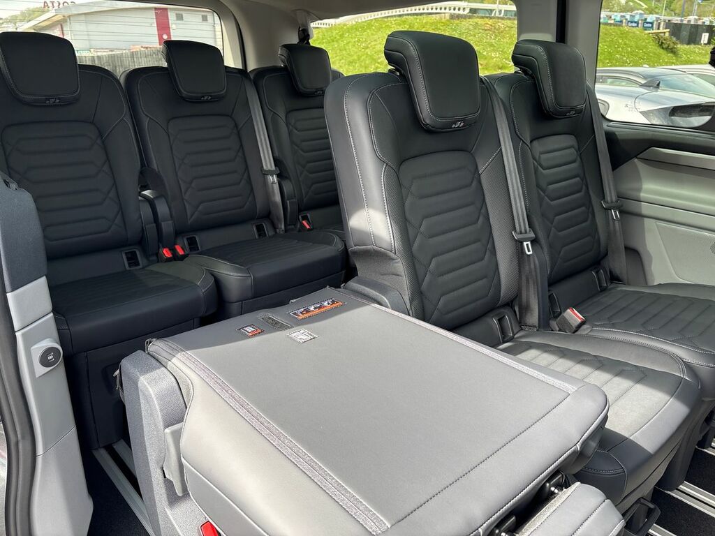 Ford Tourneo Custom 2.0 Ecoblue 136Ps H1 Titanium 8 Seater Black #25
