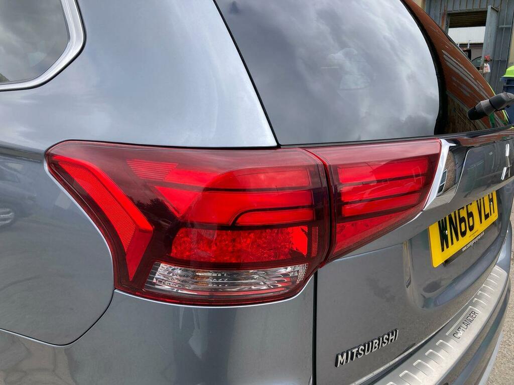 Mitsubishi Outlander Suv 2.0 H 12Kwh Gx4h 201666 Black #12