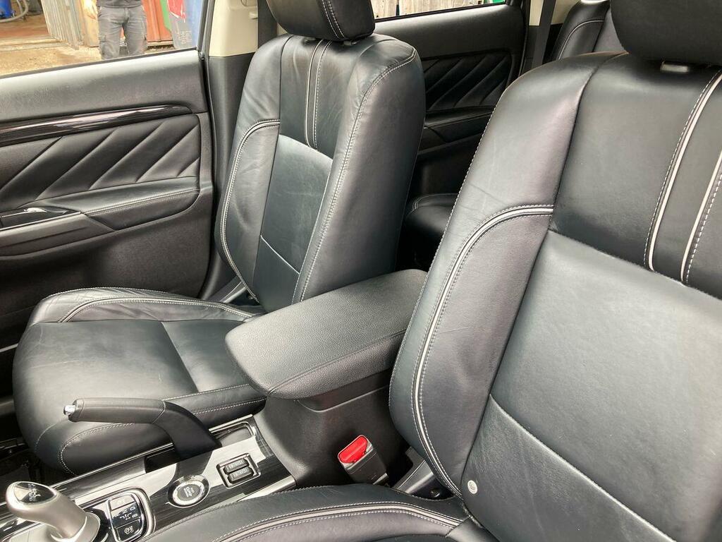 Mitsubishi Outlander Suv 2.0 H 12Kwh Gx4h 201666 Black #10