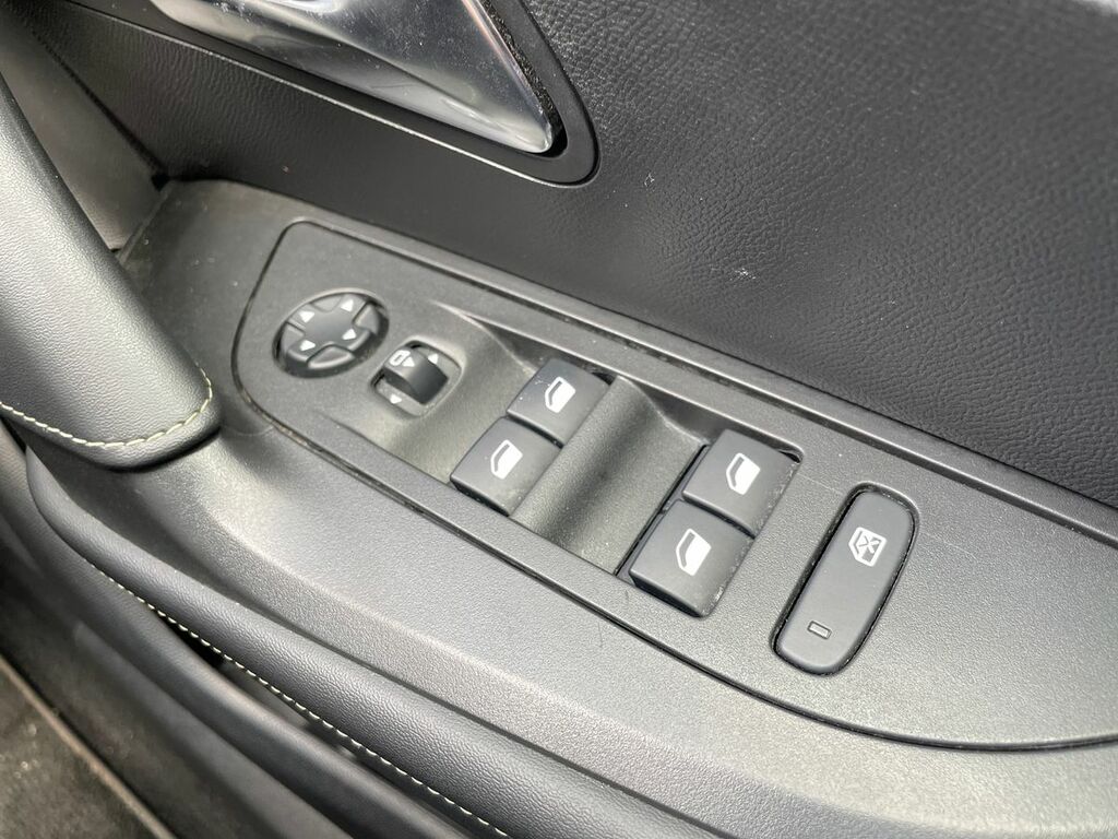 Peugeot 2008 1.2 Puretech 130 Gt Premium Estate Grey #19