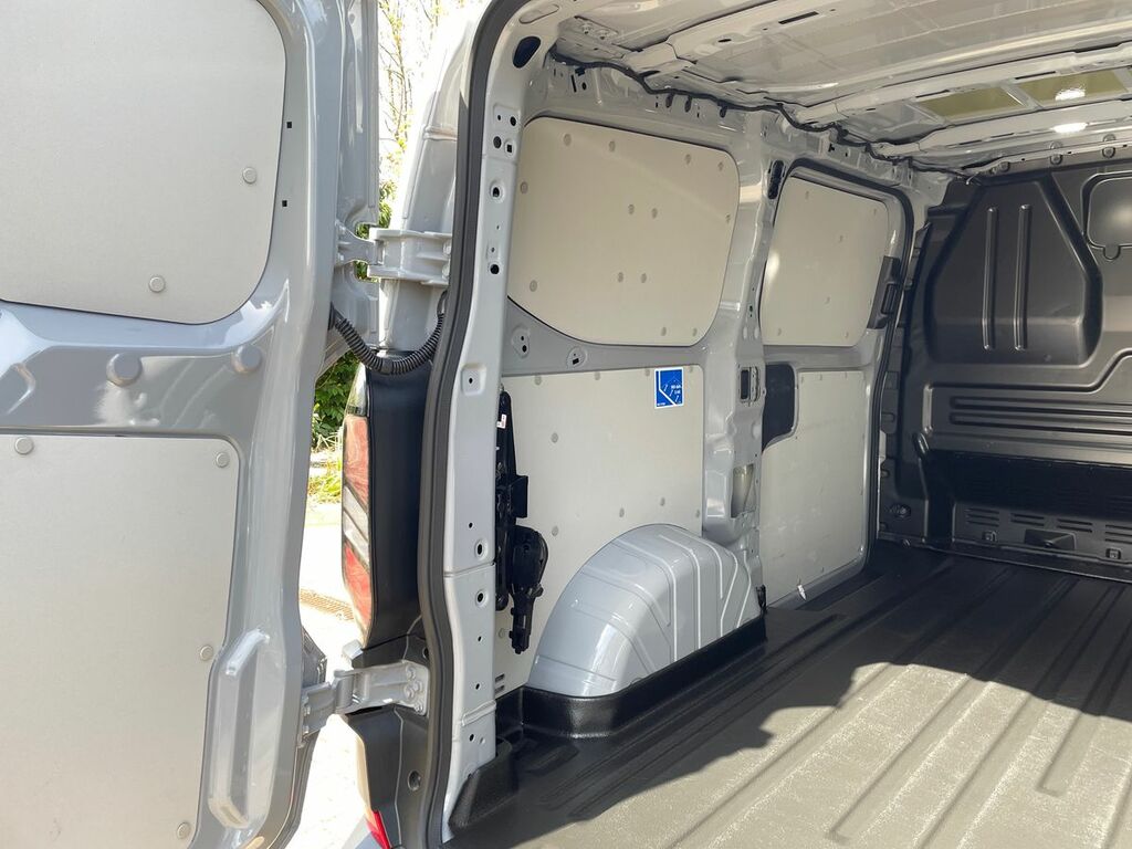 Ford Transit Custom 320 Sport L1 Swb Rwd 160Kw 65Kwh Low Roof Grey #31