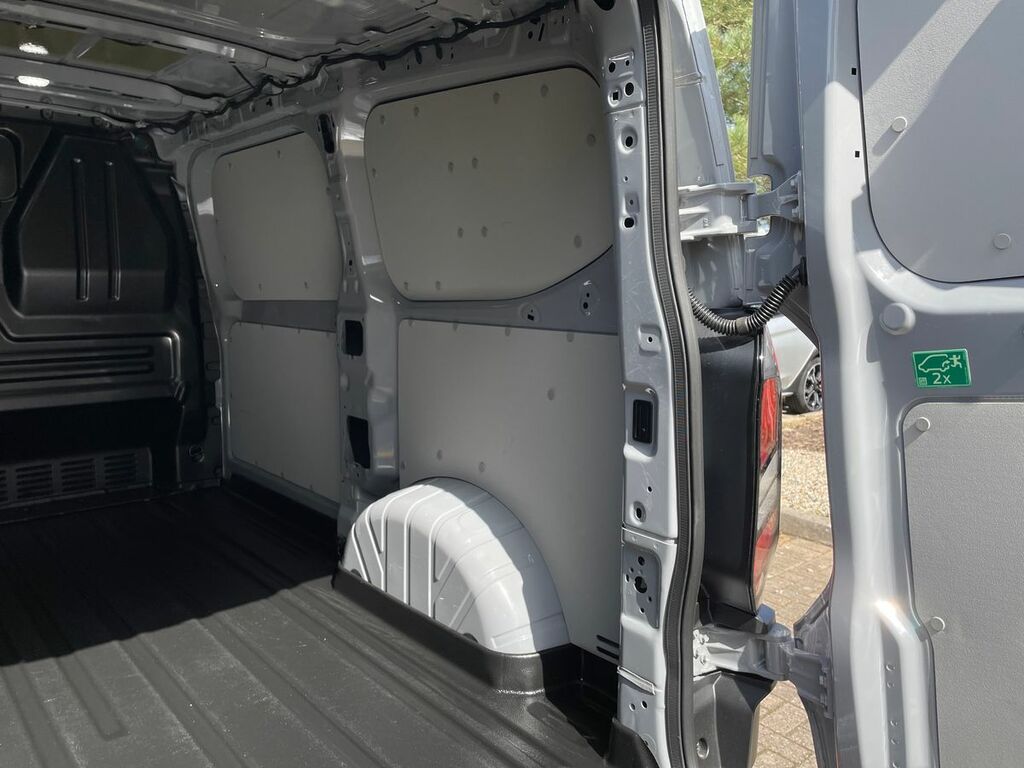 Ford Transit Custom 320 Sport L1 Swb Rwd 160Kw 65Kwh Low Roof Grey #32
