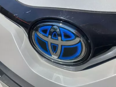 Toyota C-Hr 1.8 Hybrid Icon Cvt Grey #24
