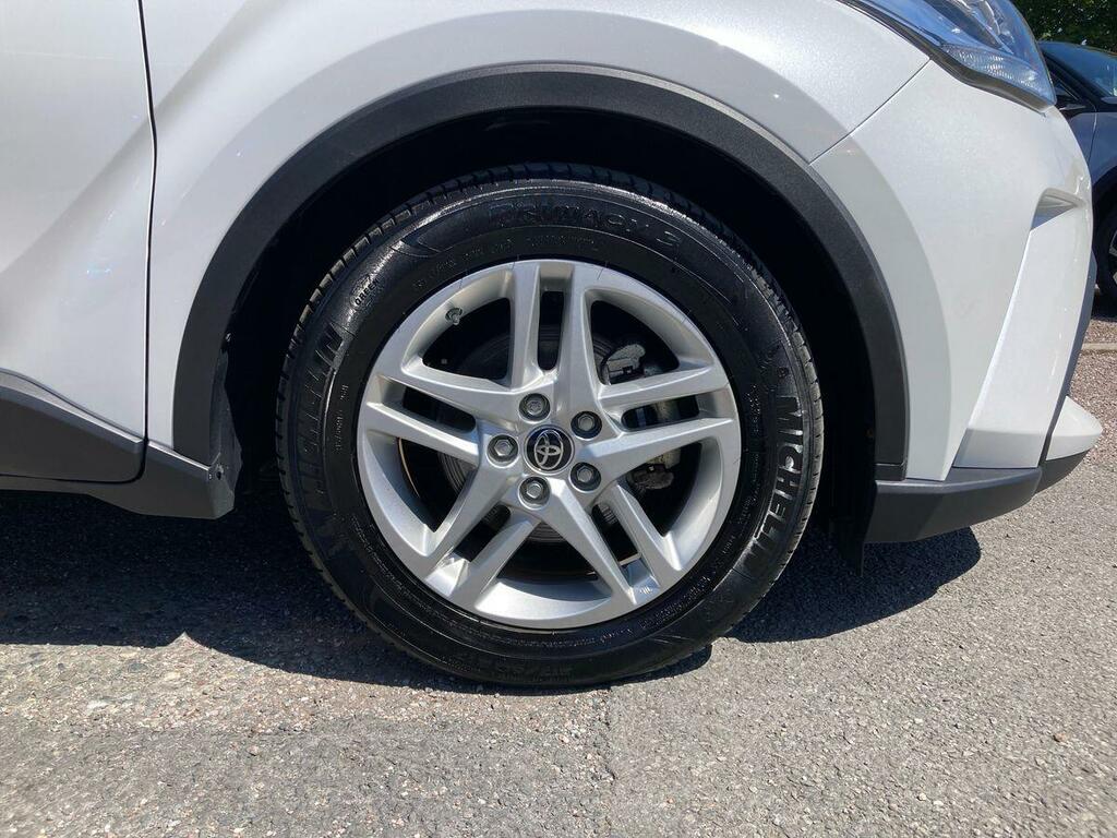 Toyota C-Hr 1.8 Hybrid Icon Cvt White #8