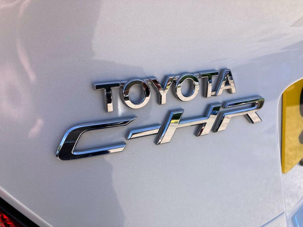 Toyota C-Hr 1.8 Hybrid Icon Cvt White #25