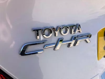 Toyota C-Hr 1.8 Hybrid Icon Cvt Grey #25
