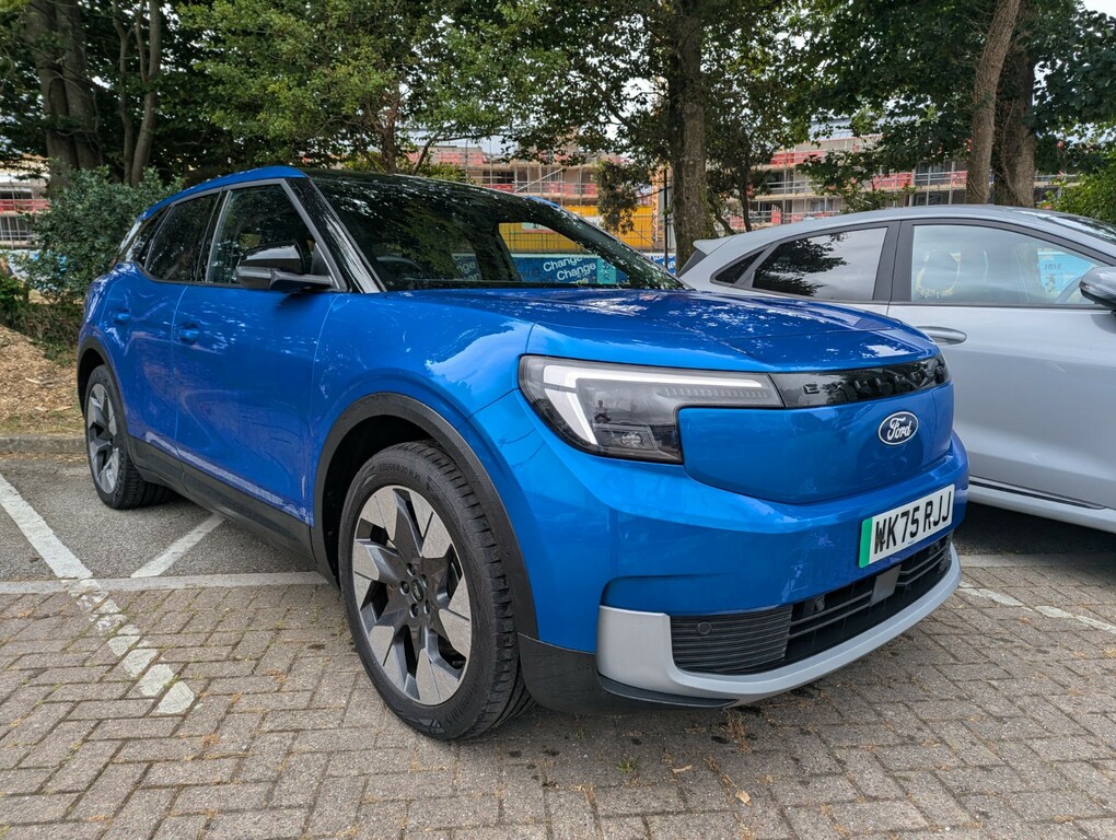 Ford Explorer 210Kw Premium 77Kwh Blue