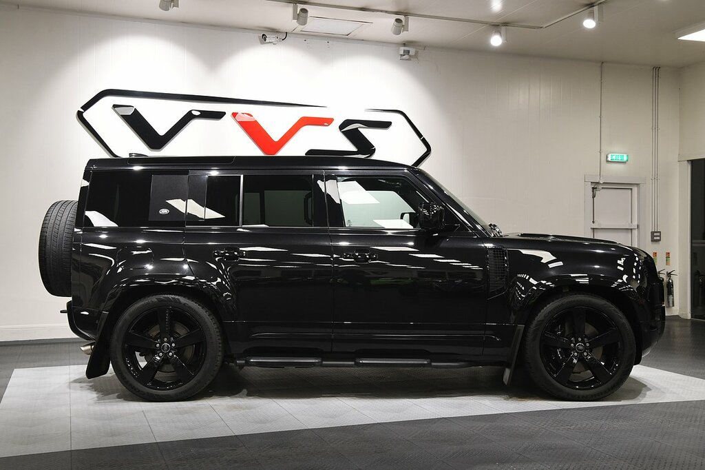 Land Rover Defender 110 P525 V8 Black #2