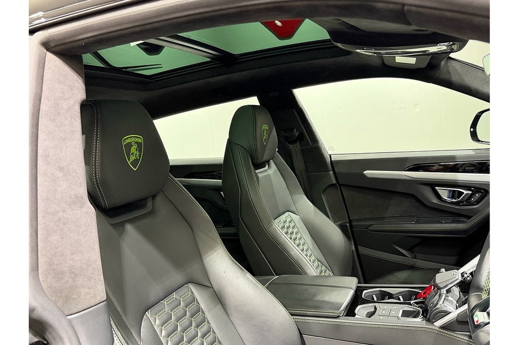 Lamborghini Urus V8 Black #5