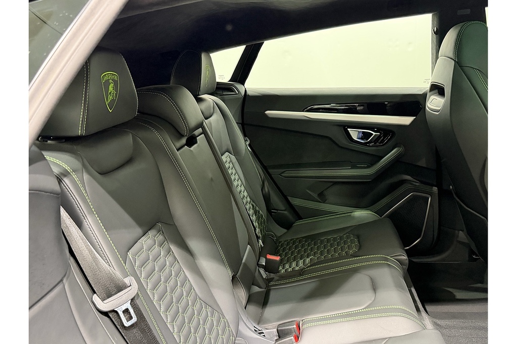 Lamborghini Urus V8 Black #6