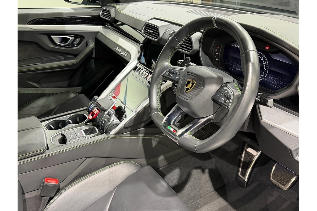 Lamborghini Urus V8 Black #4