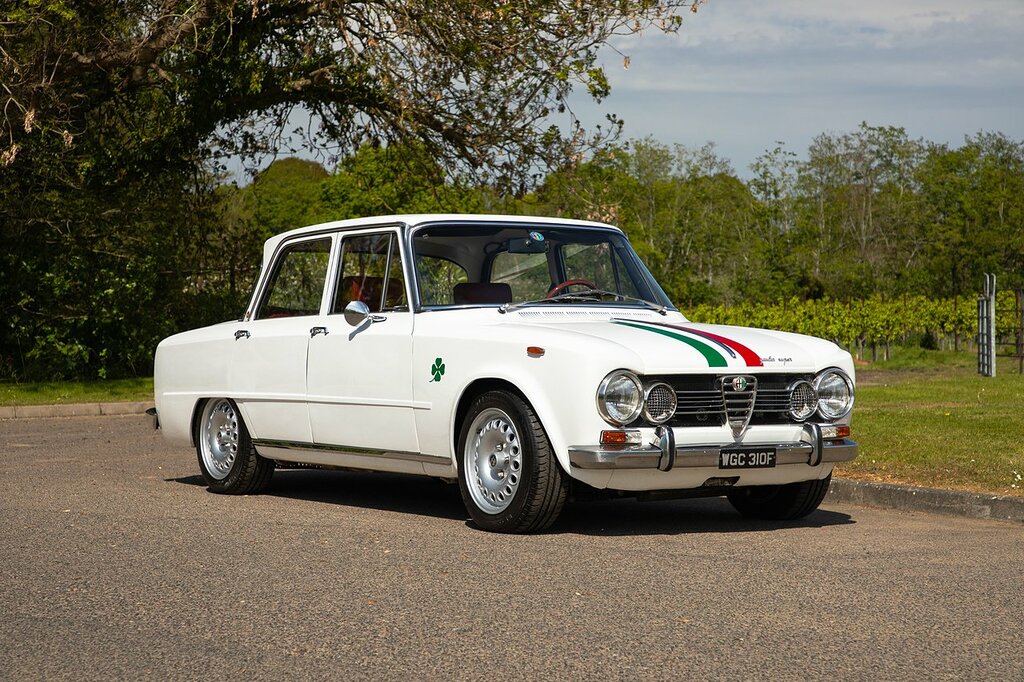 Alfa Romeo Giulia Super Gta - R White