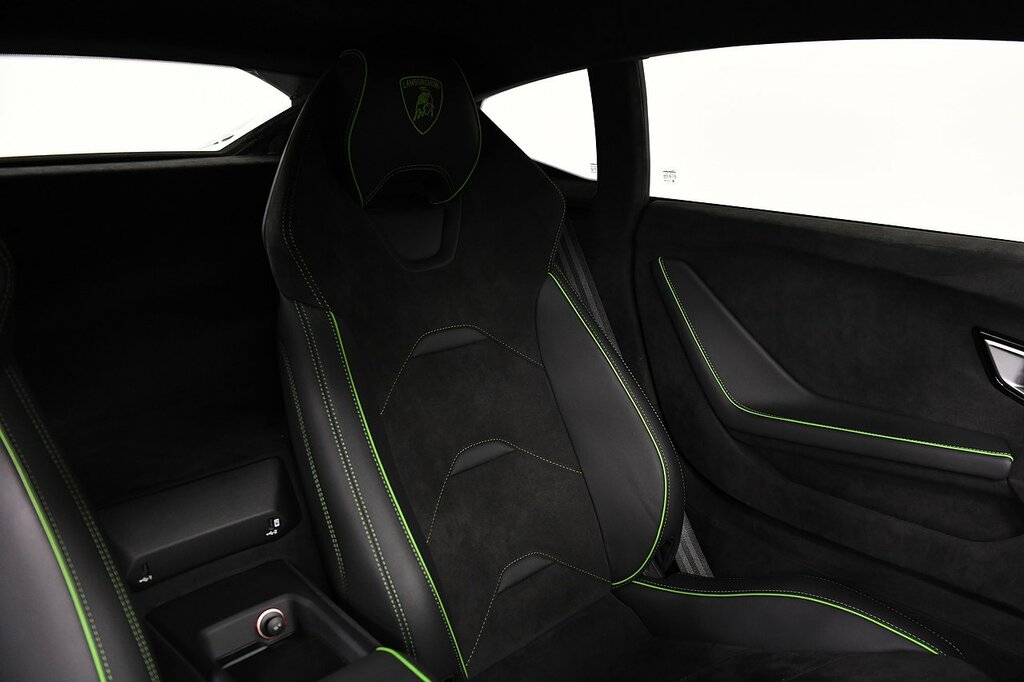 Lamborghini Huracan Tecnica Black #9