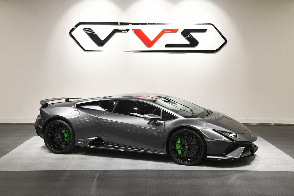 Lamborghini Huracan Tecnica Black #1