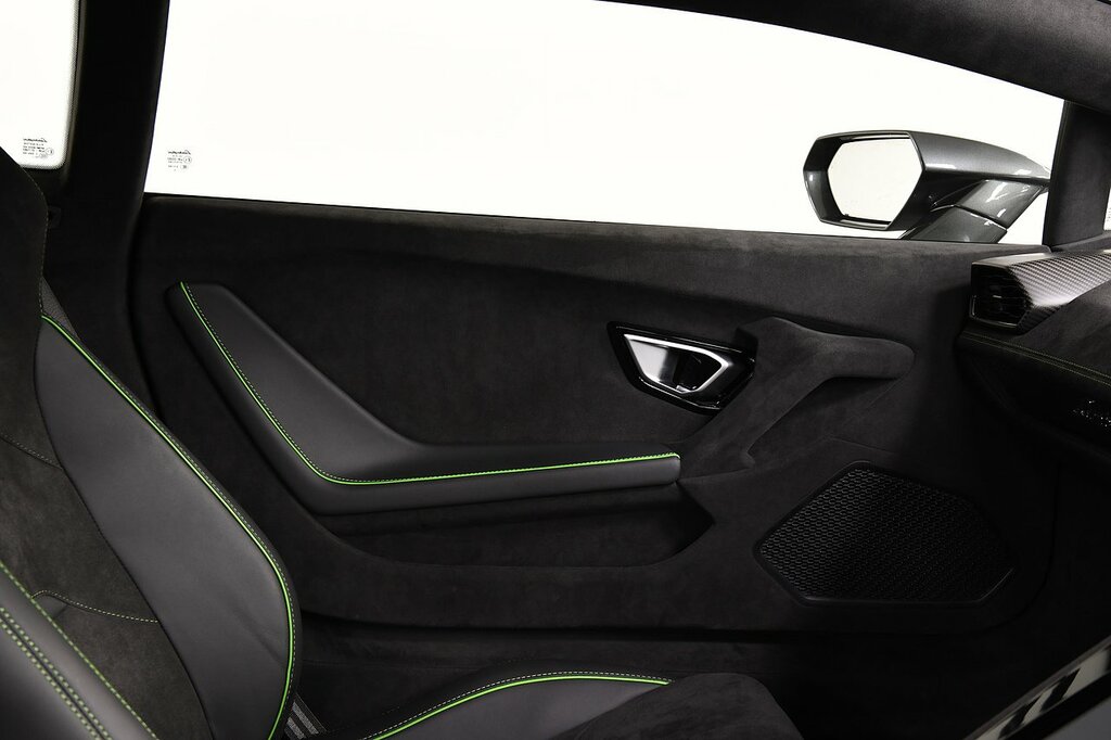 Lamborghini Huracan Tecnica Black #10