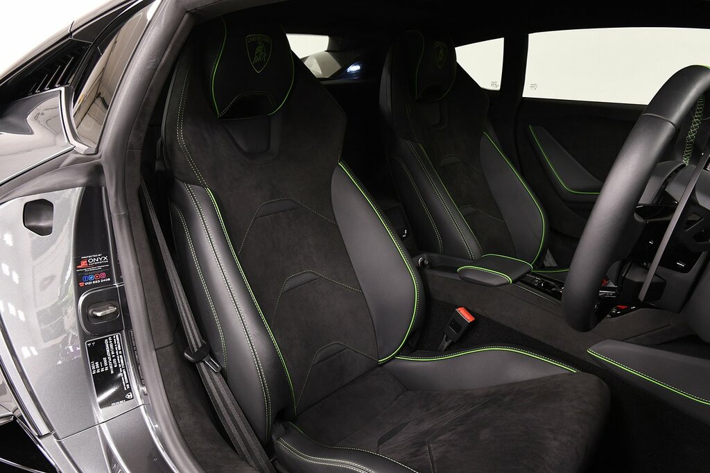 Lamborghini Huracan Tecnica Black #6